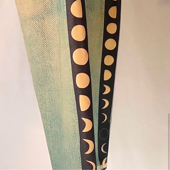 TEEKI Boutique Moon Leggings - perfect condition! - Picture 3 of 4